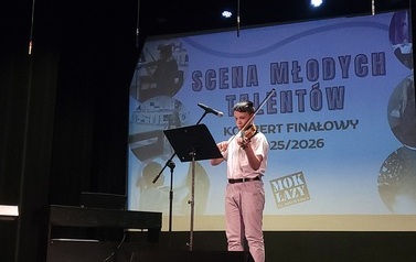 Scena młodych talent&oacute;w  17