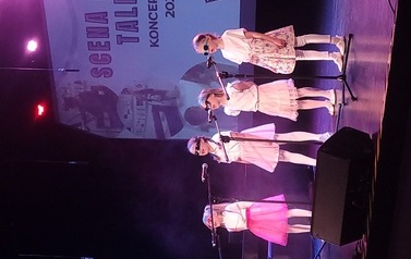 Scena młodych talent&oacute;w  26