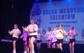 Scena młodych talent&oacute;w  10