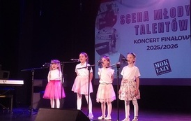 Scena młodych talent&oacute;w  27