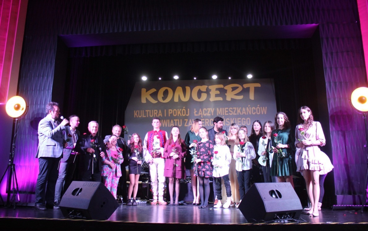 Zdjęcie do Artystyczny powiat w muzycznej oprawie